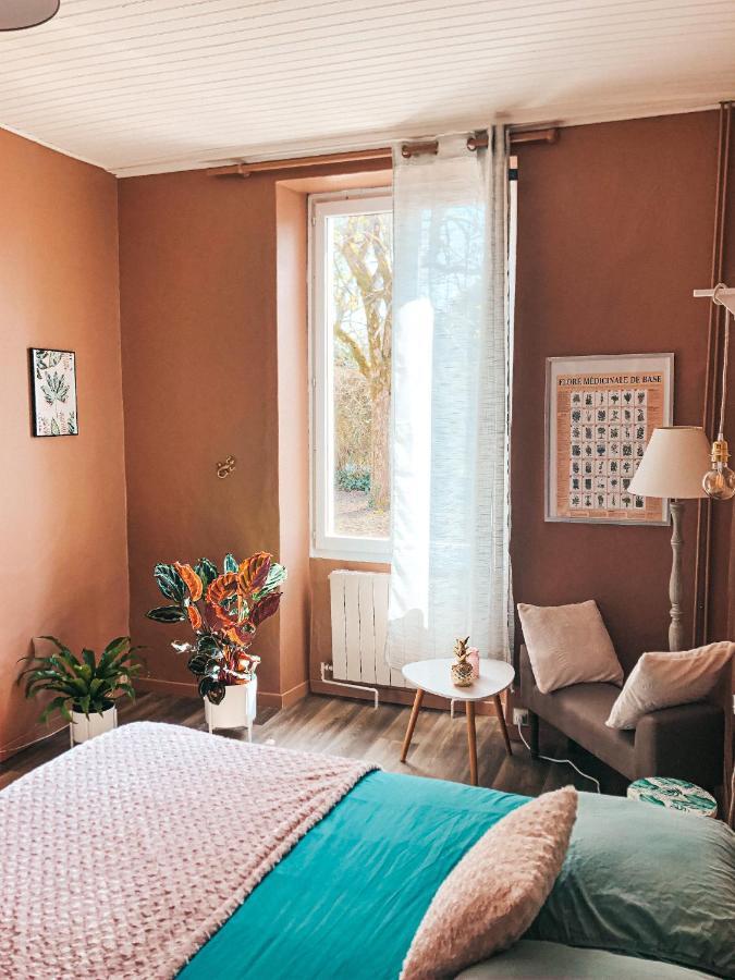 Chambre Salle De Bain Partagee Cognac Exterior photo